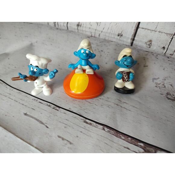 Lot Of 3 Vintage Smurfs Peyo 1982 1978 Chef Hot Coco Mushroom - Picture 1 of 8